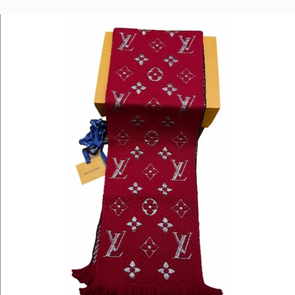 Authentic Louis Vuitton Wool Scarf - Picture 8 of 11